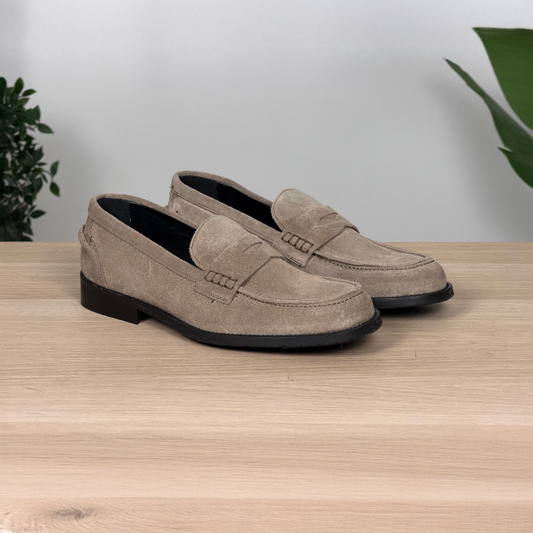 Mocasín clásico con suela de cuero